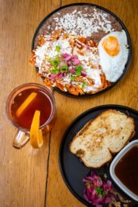Encuentra recetas de desayunos fáciles, prácticos y llenos de sabor para comenzar tu día de la mejor manera.